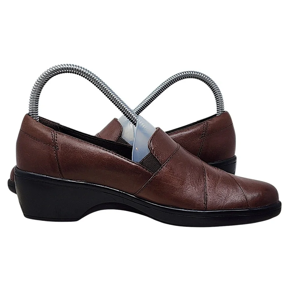 Clarks Loafers 6M Womens Brown Leather Bendables Pleated Comfort Slip On Shoes